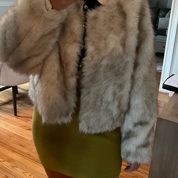 NWT ZARA cardigan 2025 collection  GOLDEN BUTTONS SIZE L and XL 
🚨PRICE FIRM - Picture 14 of 14